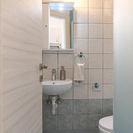 Golden Aura Apartment Danilia
