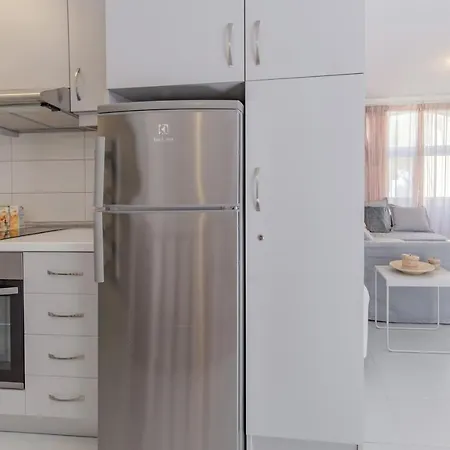 Golden Aura Apartment Danilia
