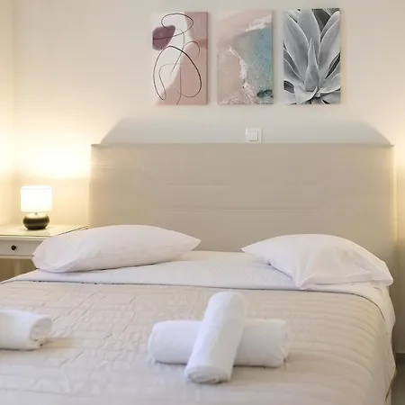 Golden Aura Apartman Danília
