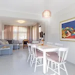 Golden Aura Appartement