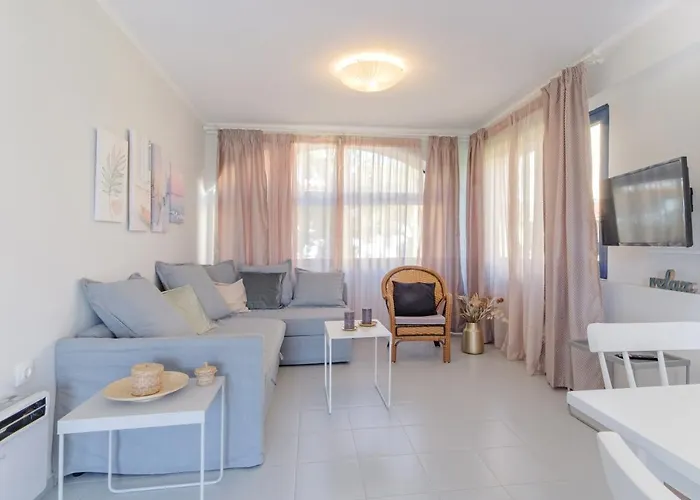 Golden Aura Apartamento